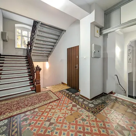 Апартаменты Trzebnicka Spacious By Bookinghost *